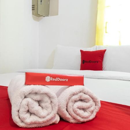 Reddoorz Near Sun Plaza Medan 2 Hotel Buitenkant foto