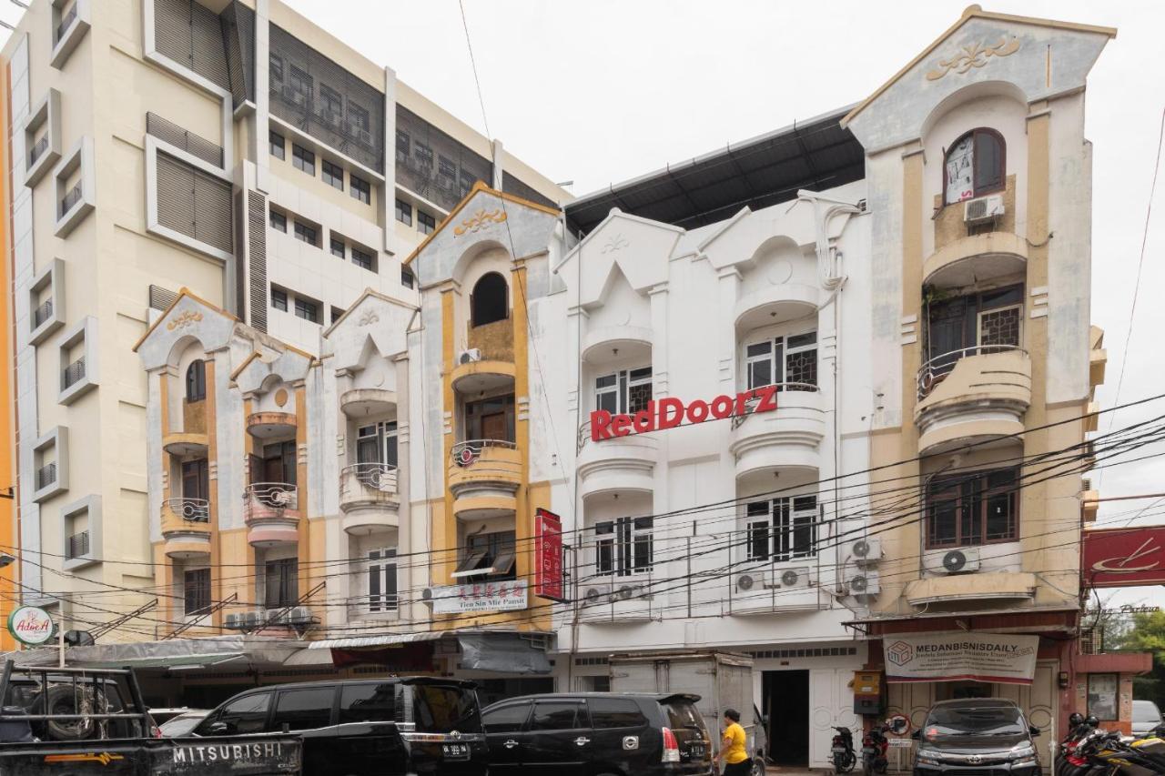 Reddoorz Near Sun Plaza Medan 2 Hotel Buitenkant foto