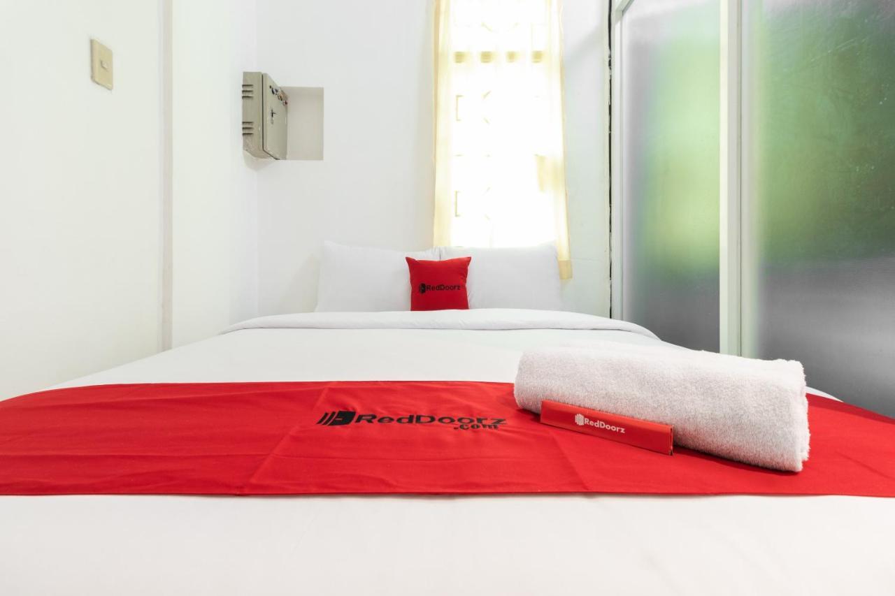 Reddoorz Near Sun Plaza Medan 2 Hotel Buitenkant foto